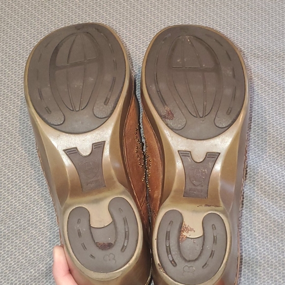 Ariat Studded Clogs - Picture 7 of 10